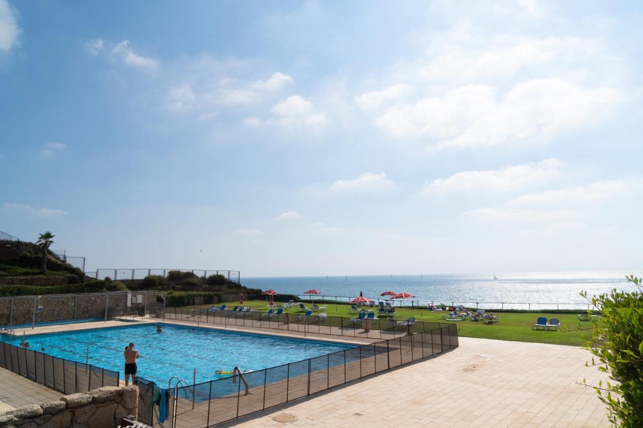 Sea View Stylish 1Br With Balcony By Beachfront Stay Herzelia Dış mekan fotoğraf