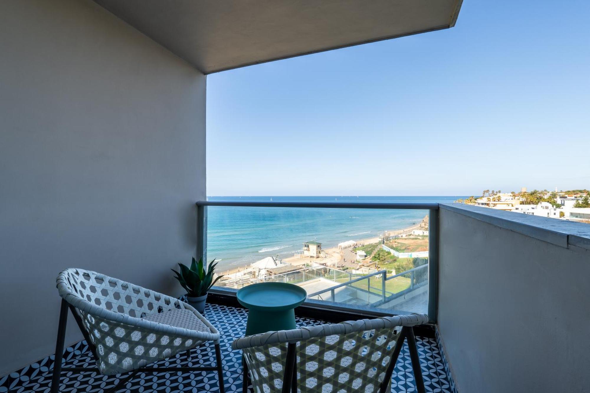Sea View Stylish 1Br With Balcony By Beachfront Stay Herzelia Dış mekan fotoğraf